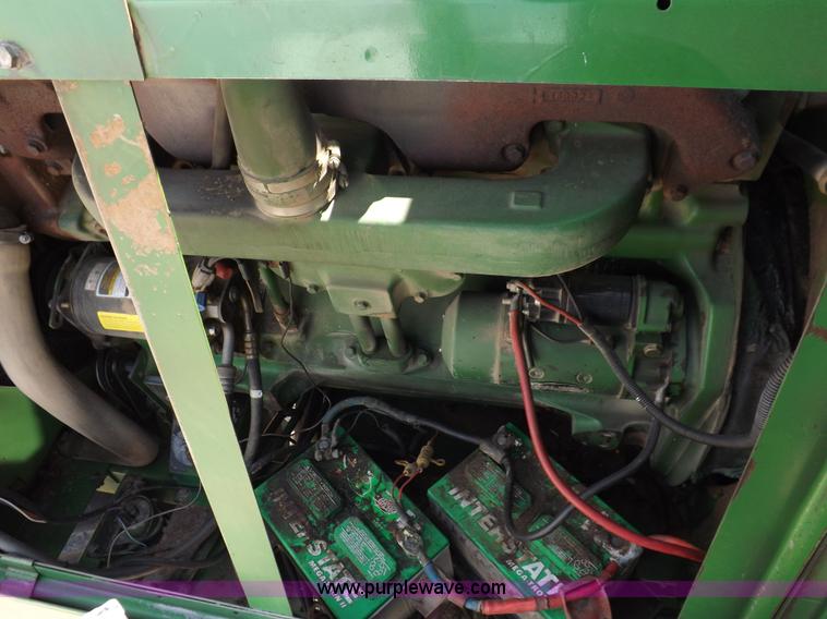 image for item K3842 1981 John Deere 6620 Turbo combine