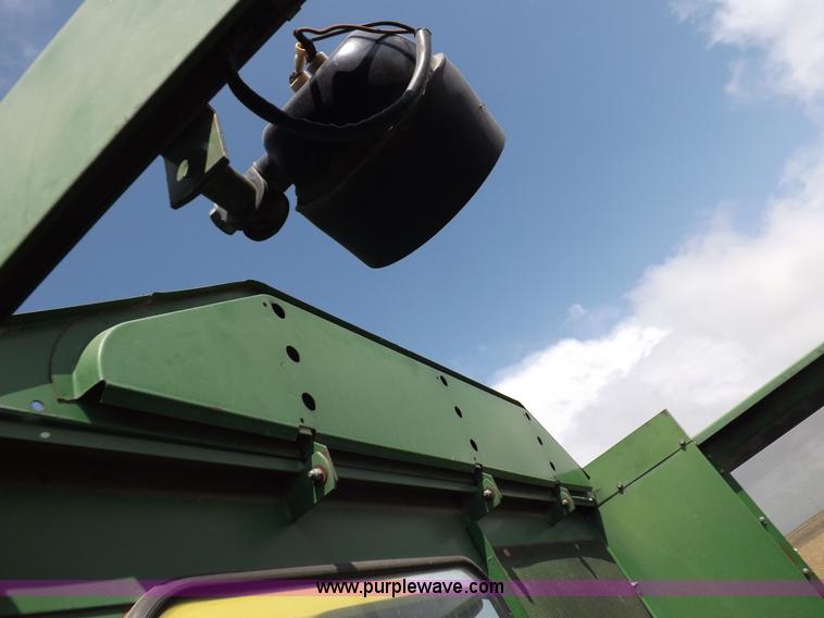 image for item K3842 1981 John Deere 6620 Turbo combine