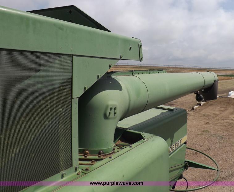 image for item K3842 1981 John Deere 6620 Turbo combine