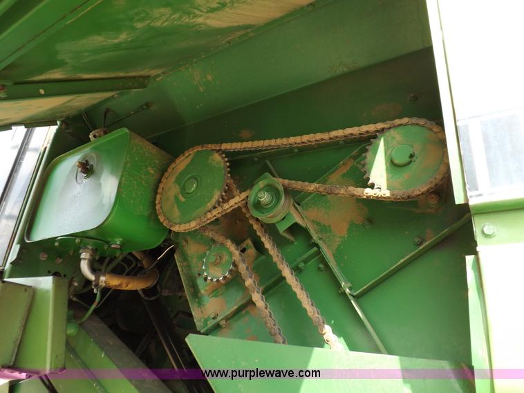 image for item K3842 1981 John Deere 6620 Turbo combine