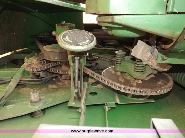 image for item K3842 1981 John Deere 6620 Turbo combine