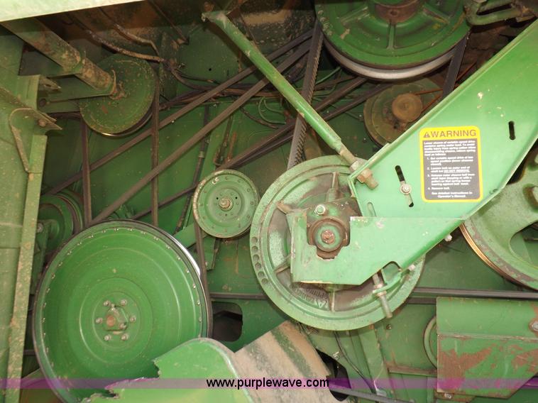 image for item K3842 1981 John Deere 6620 Turbo combine