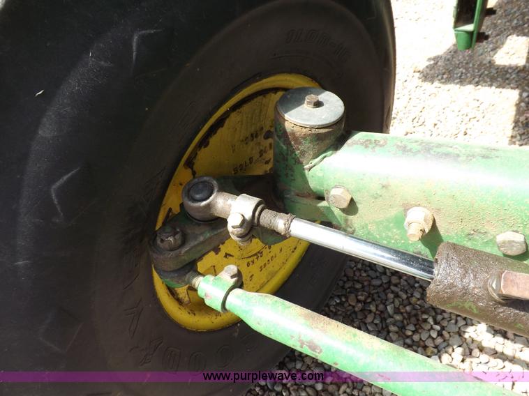 image for item K3842 1981 John Deere 6620 Turbo combine