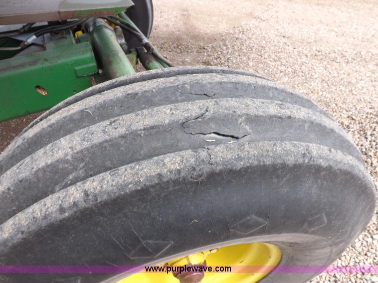 image for item K3842 1981 John Deere 6620 Turbo combine