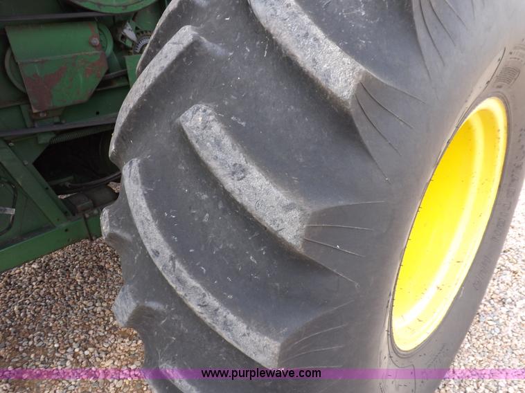 image for item K3842 1981 John Deere 6620 Turbo combine