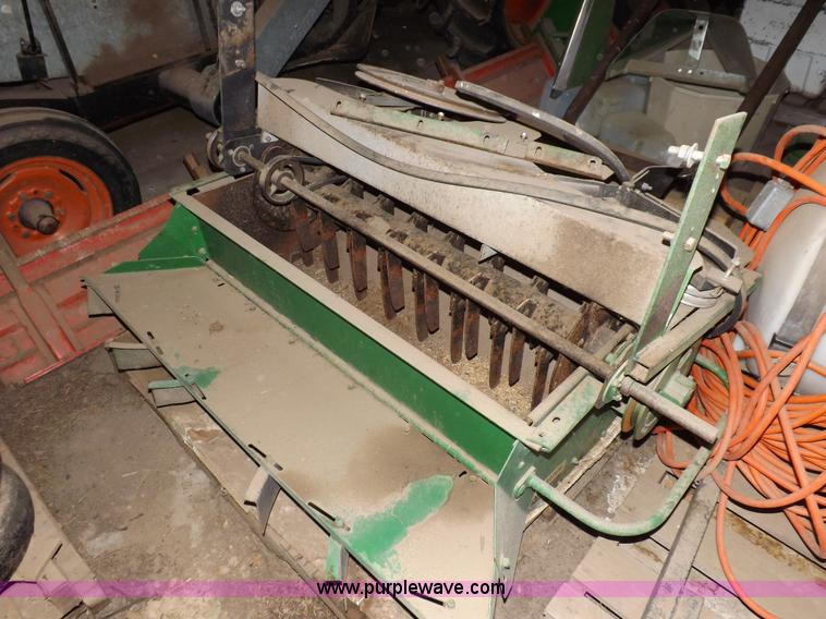 image for item K3842 1981 John Deere 6620 Turbo combine