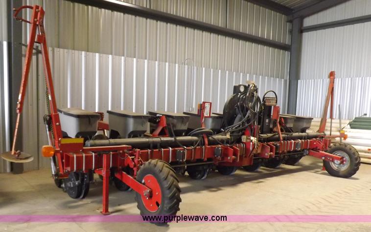 image for item K3843 Case IH 1200 planter