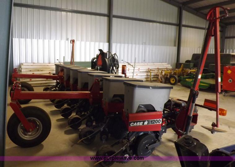 image for item K3843 Case IH 1200 planter