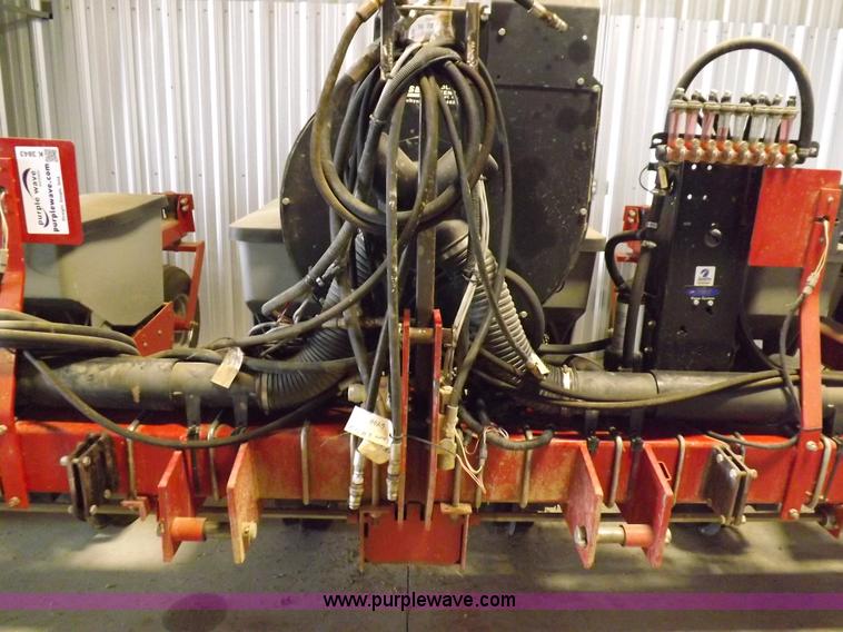 image for item K3843 Case IH 1200 planter