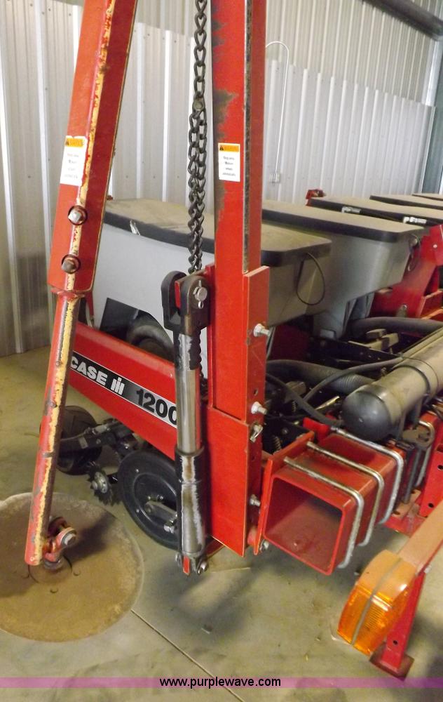 image for item K3843 Case IH 1200 planter
