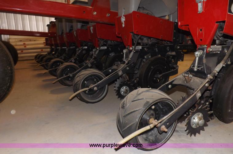 image for item K3843 Case IH 1200 planter