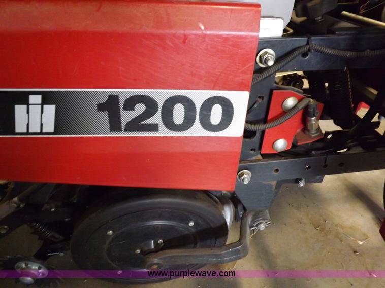 image for item K3843 Case IH 1200 planter