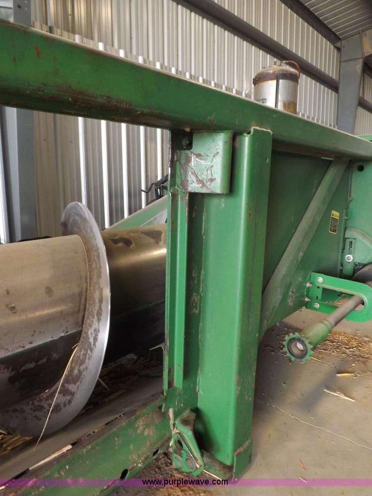 image for item K3844 John Deere 653A row crop head