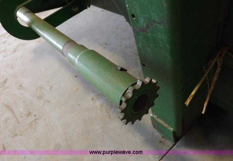 image for item K3844 John Deere 653A row crop head