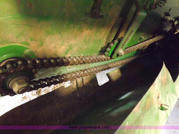 image for item K3844 John Deere 653A row crop head