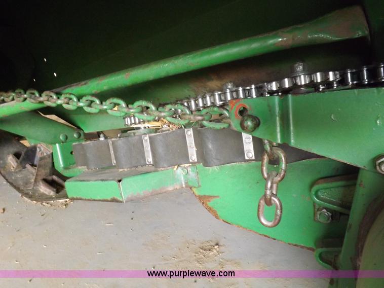 image for item K3844 John Deere 653A row crop head