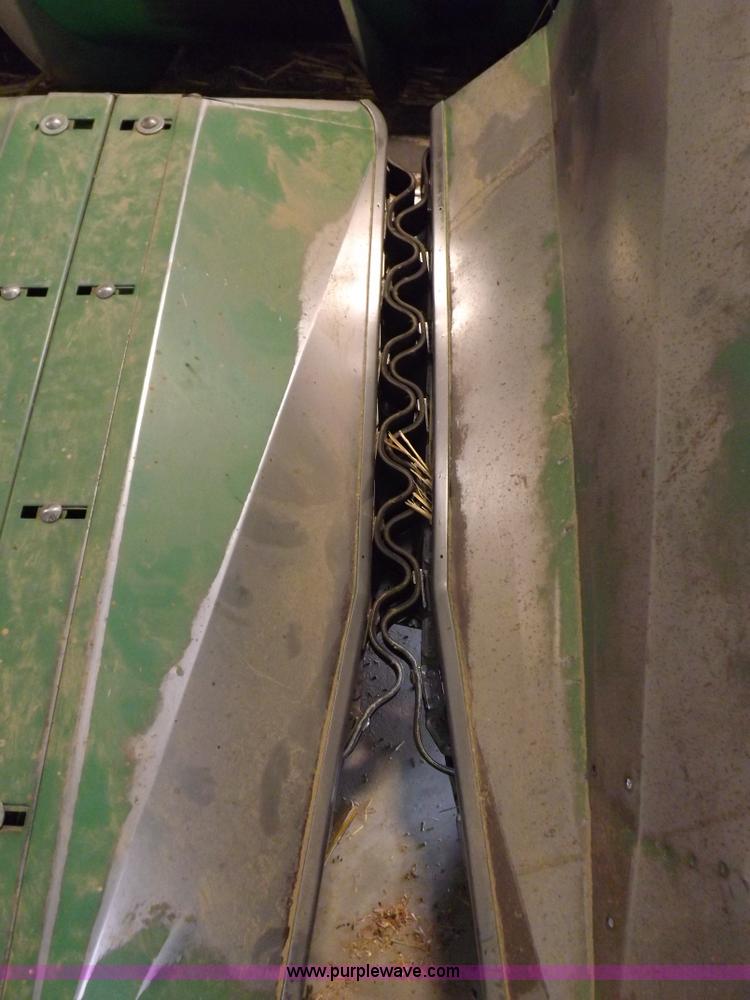 image for item K3844 John Deere 653A row crop head