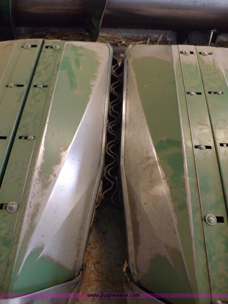 image for item K3844 John Deere 653A row crop head