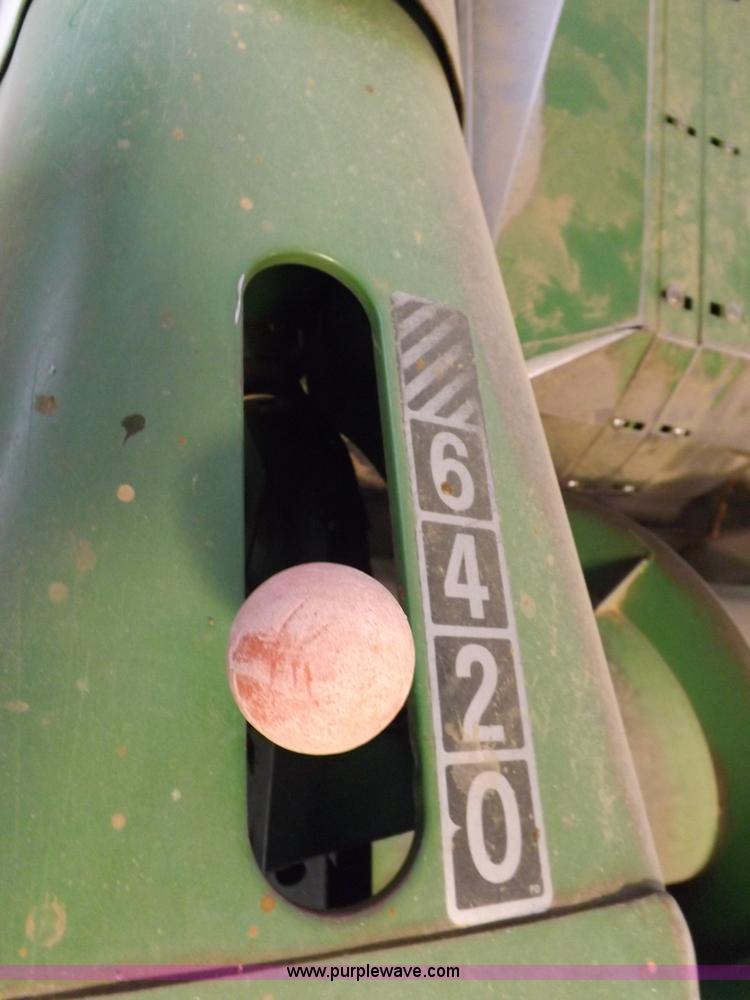 image for item K3844 John Deere 653A row crop head