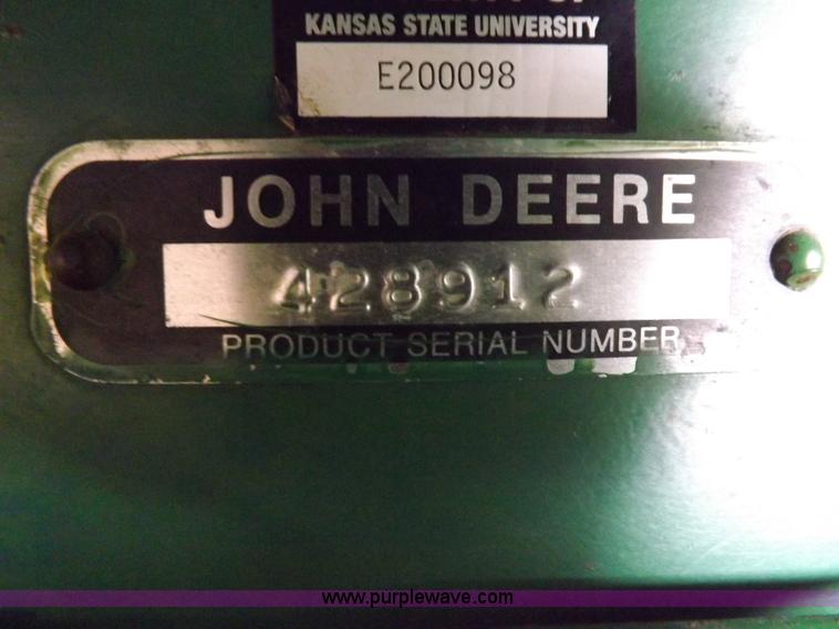 image for item K3844 John Deere 653A row crop head