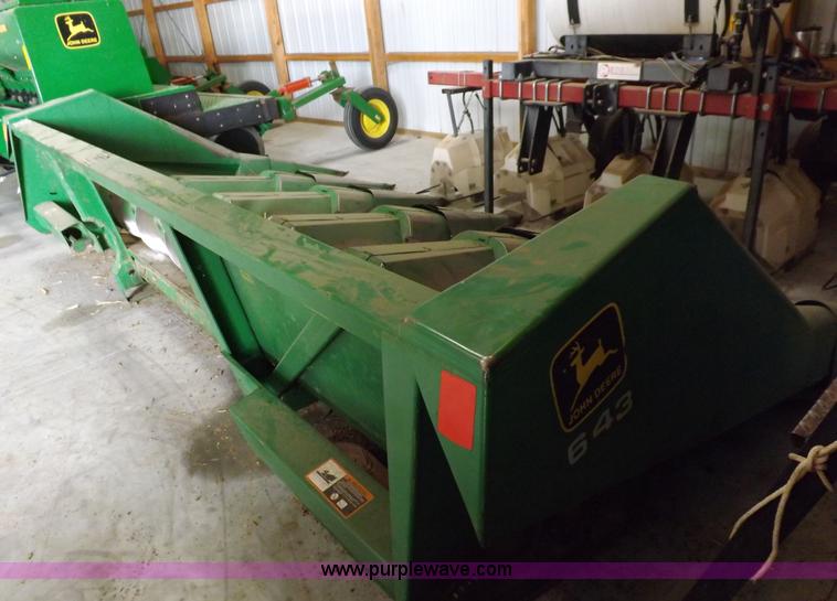 image for item K3845 John Deere 643 corn head