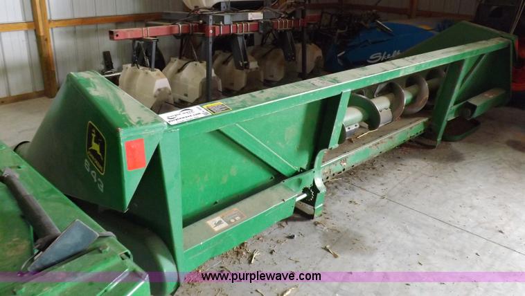 image for item K3845 John Deere 643 corn head