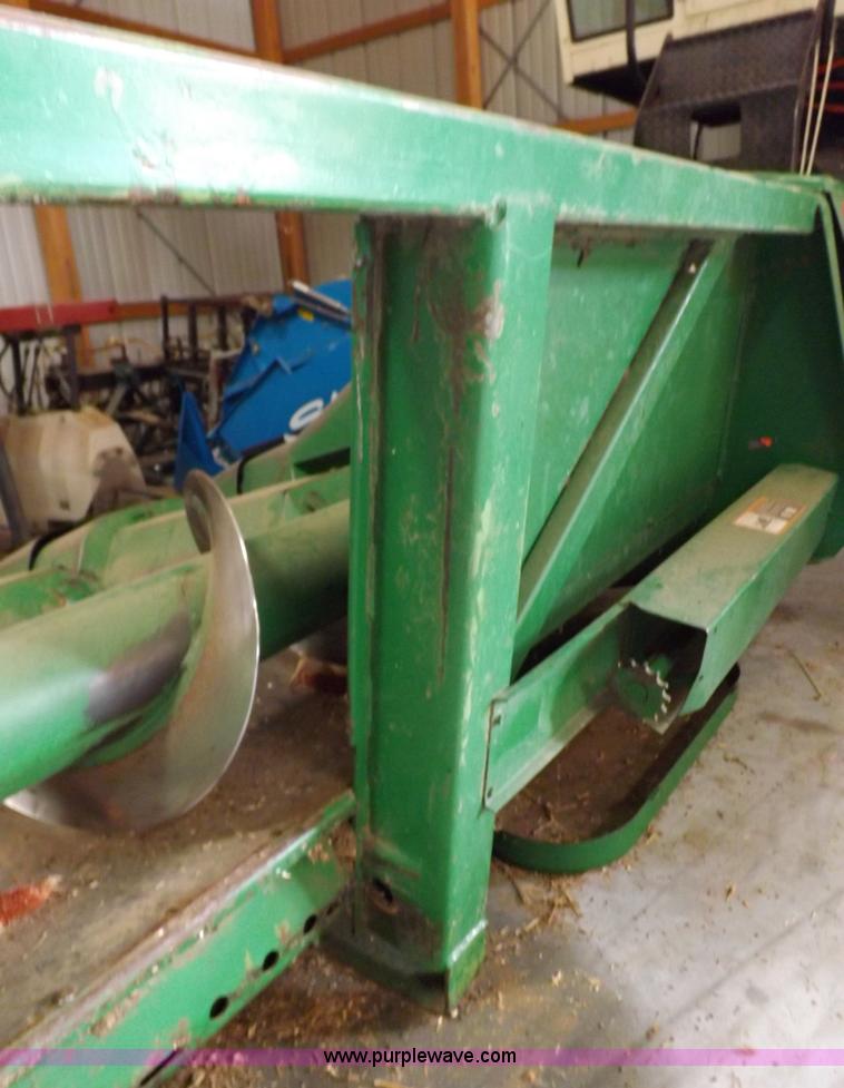 image for item K3845 John Deere 643 corn head