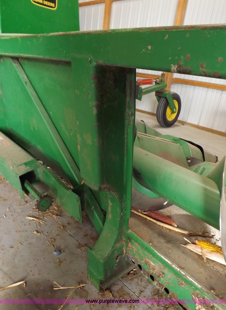 image for item K3845 John Deere 643 corn head