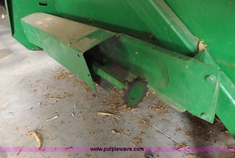 image for item K3845 John Deere 643 corn head