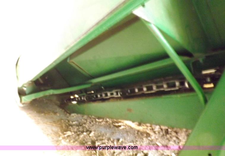 image for item K3845 John Deere 643 corn head