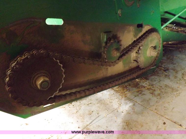 image for item K3845 John Deere 643 corn head