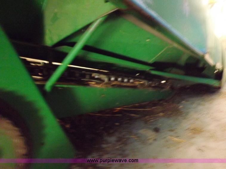 image for item K3845 John Deere 643 corn head