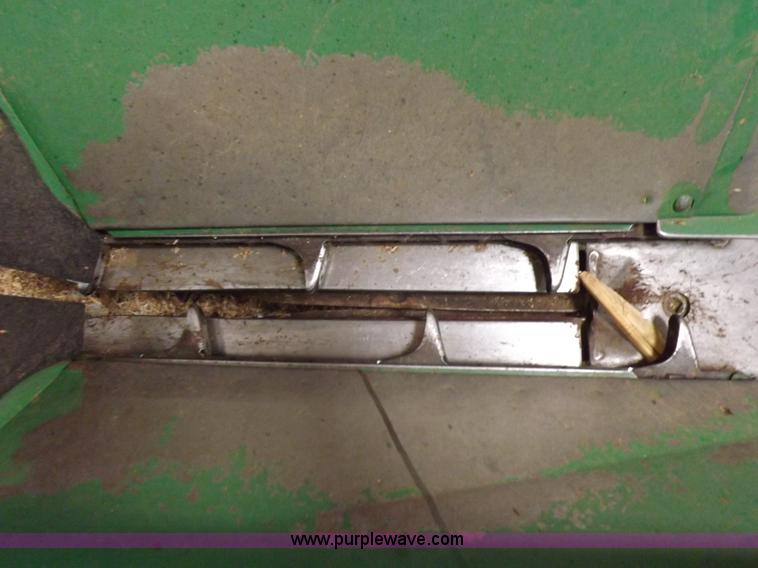 image for item K3845 John Deere 643 corn head