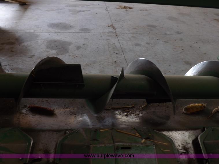 image for item K3845 John Deere 643 corn head