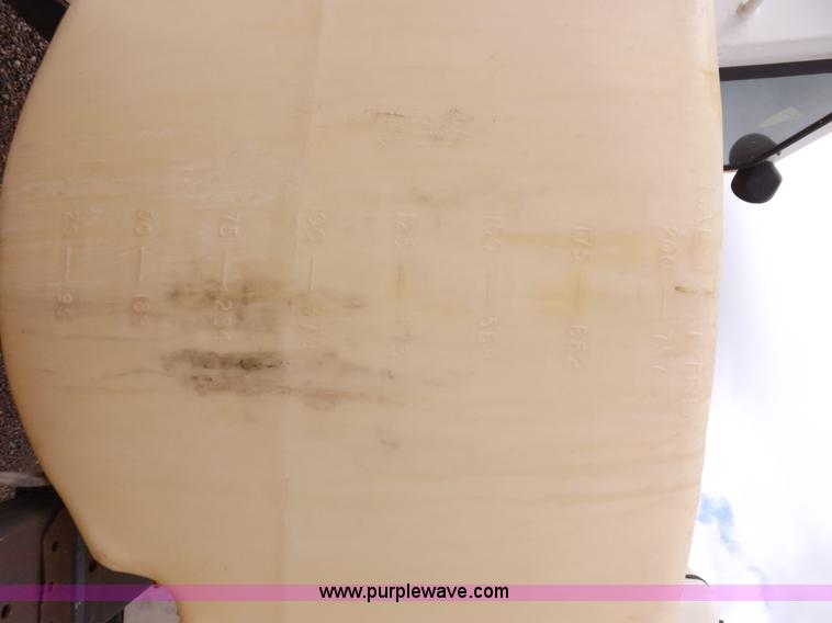 image for item K3846 Melroe Spra-Coupe 220 self-propelled sprayer