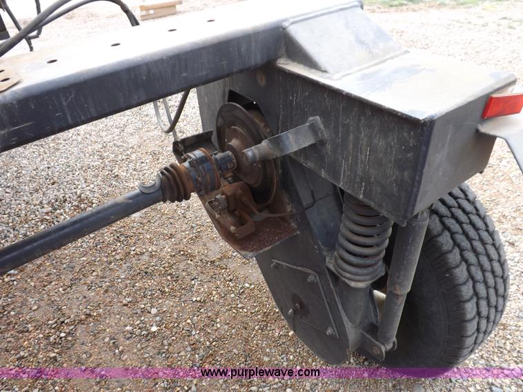 image for item K3846 Melroe Spra-Coupe 220 self-propelled sprayer