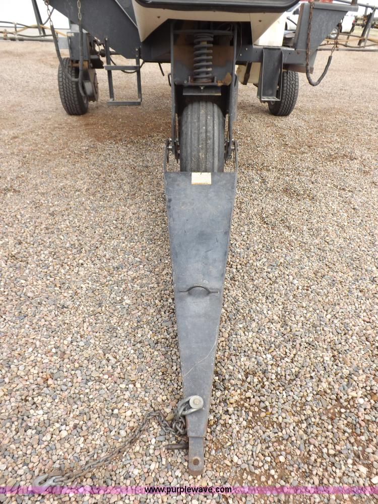 image for item K3846 Melroe Spra-Coupe 220 self-propelled sprayer