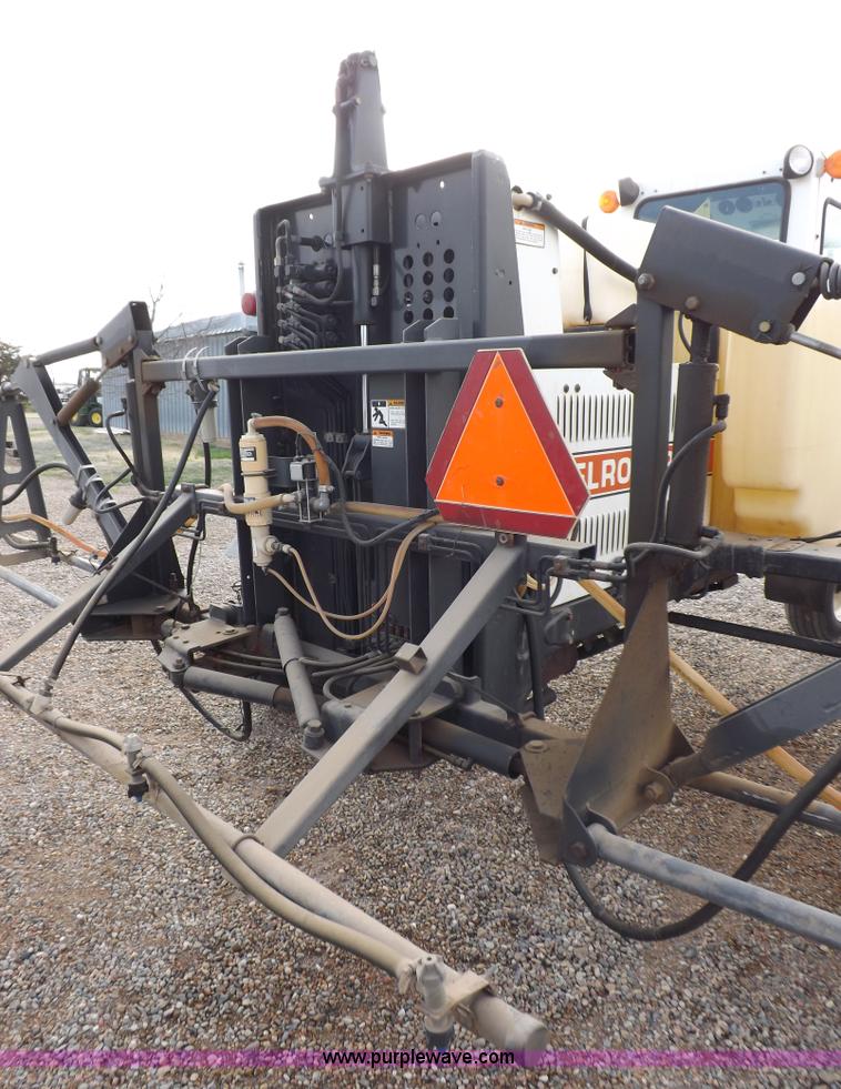 image for item K3846 Melroe Spra-Coupe 220 self-propelled sprayer