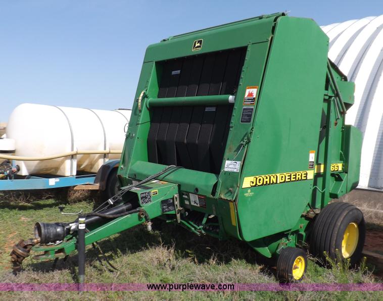 image for item K3866 1999 John Deere 566 round baler