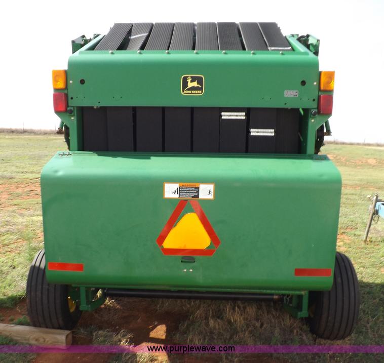 image for item K3866 1999 John Deere 566 round baler