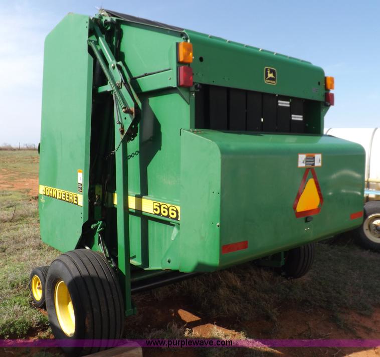 image for item K3866 1999 John Deere 566 round baler