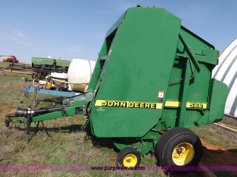 image for item K3866 1999 John Deere 566 round baler