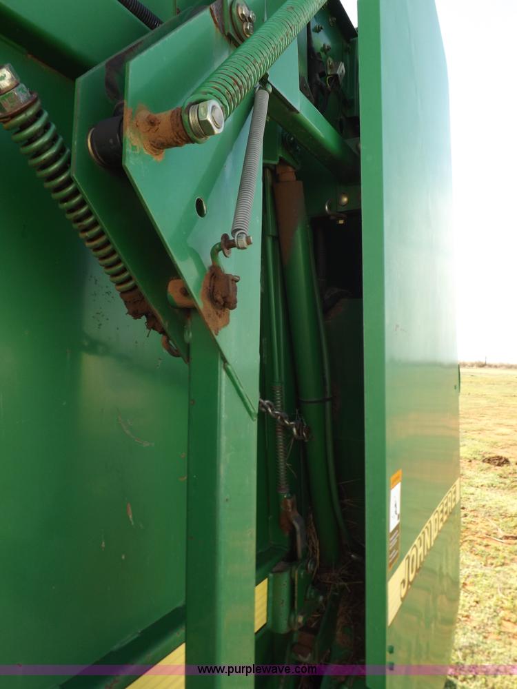 image for item K3866 1999 John Deere 566 round baler