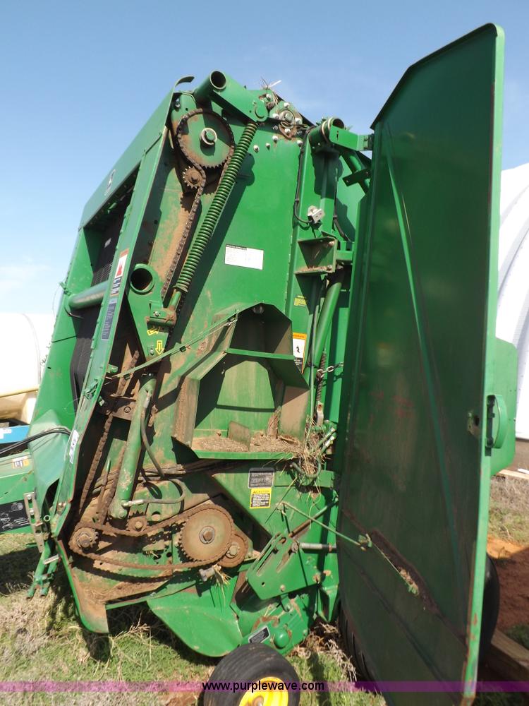 image for item K3866 1999 John Deere 566 round baler