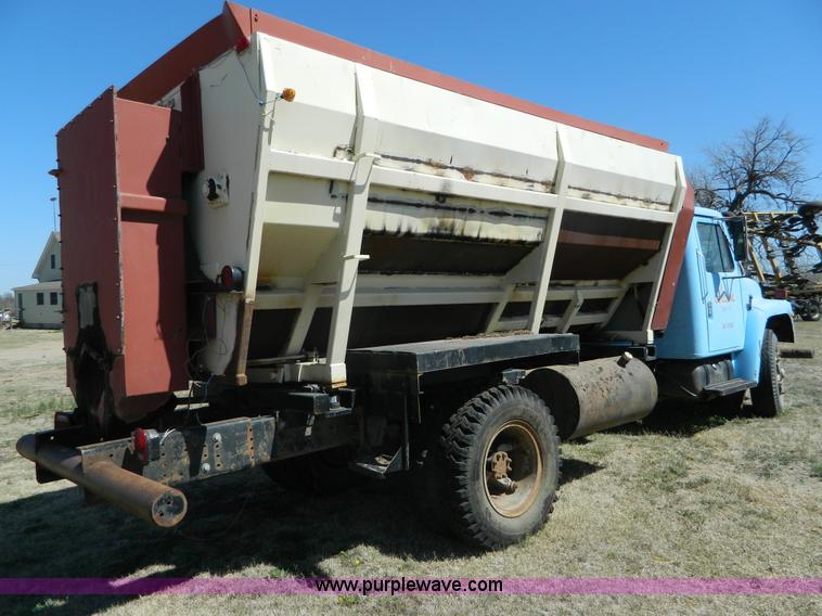 image for item K8025 1979 International feed truck