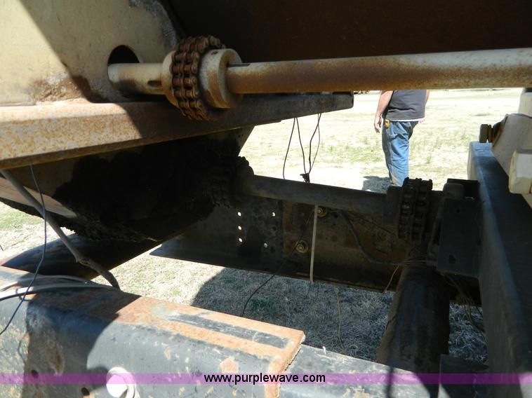 image for item K8025 1979 International feed truck