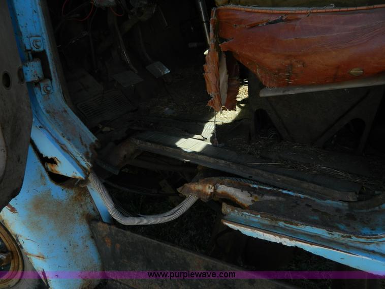 image for item K8025 1979 International feed truck