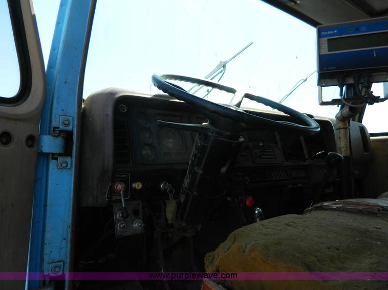 image for item K8025 1979 International feed truck