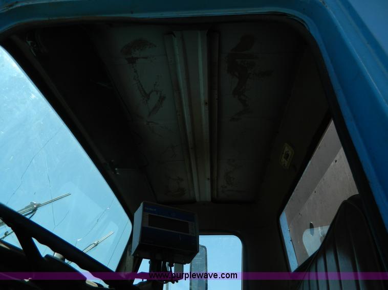 image for item K8025 1979 International feed truck