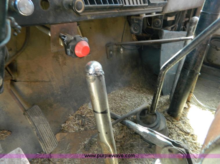 image for item K8025 1979 International feed truck